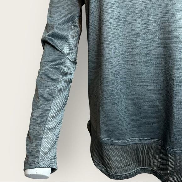 Under Armour | Tech Vent Long Sleeve | Gray | Medium - Picture 7 of 14